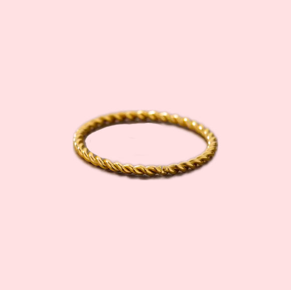 Twist stapel ring